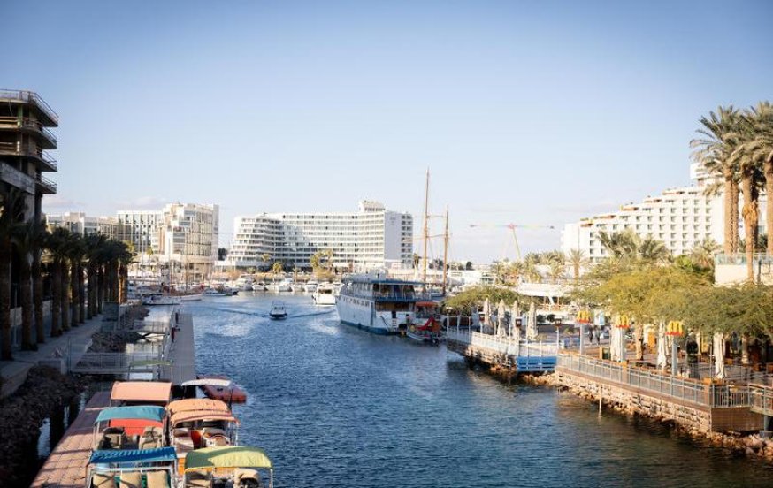 אילת חגגה 76 שנים לשחרורה בטקס מרגש ושחזור הנפת דגל הדיו