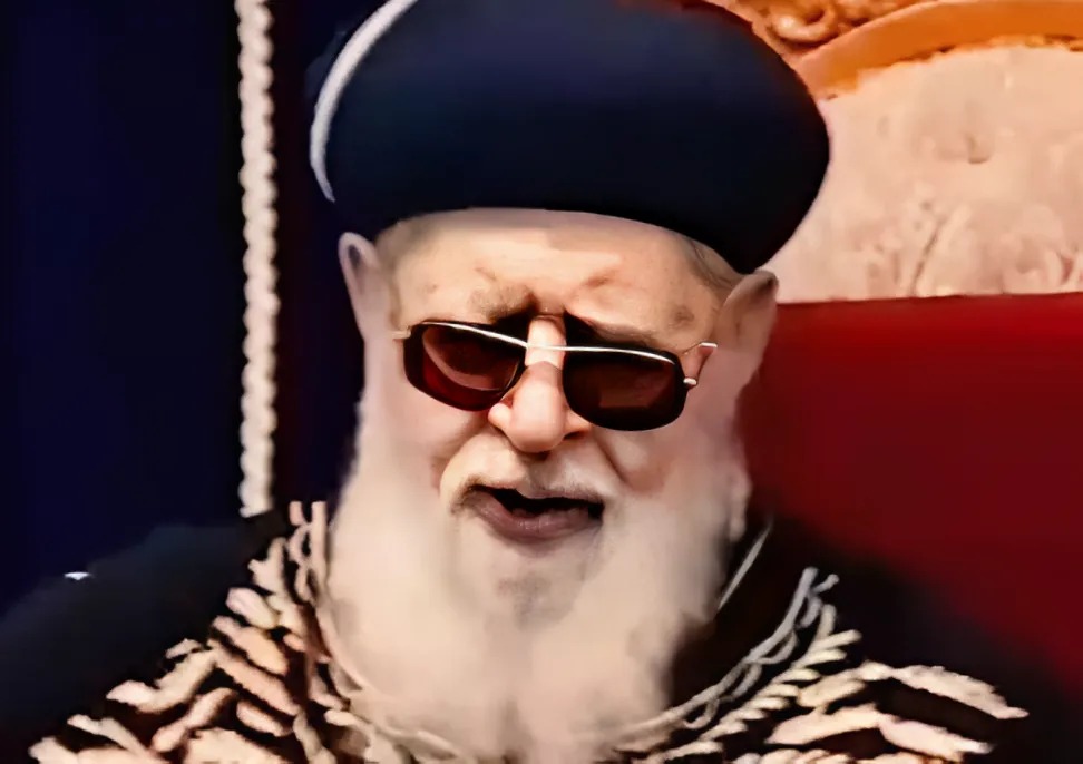 מרן הרב עובדיה יוסף זצוק"ל: למה אליהו הנביא מגיע לכל ברית? מרן הרב עובדיה יוסף זצוק"ל: למה אליהו הנביא מגיע לכל ברית?