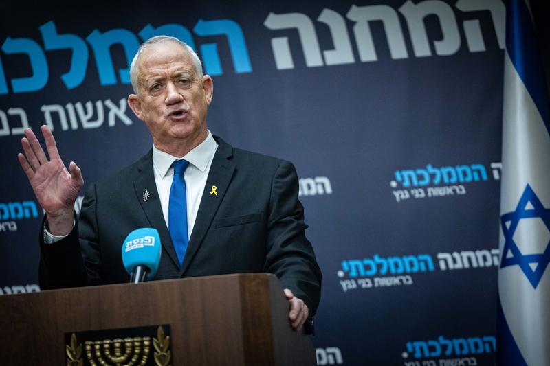 גנץ קורא להקמת "ממשלת הסכמות לאומית", ומדגיש: שחרור החטופים חשוב מכל