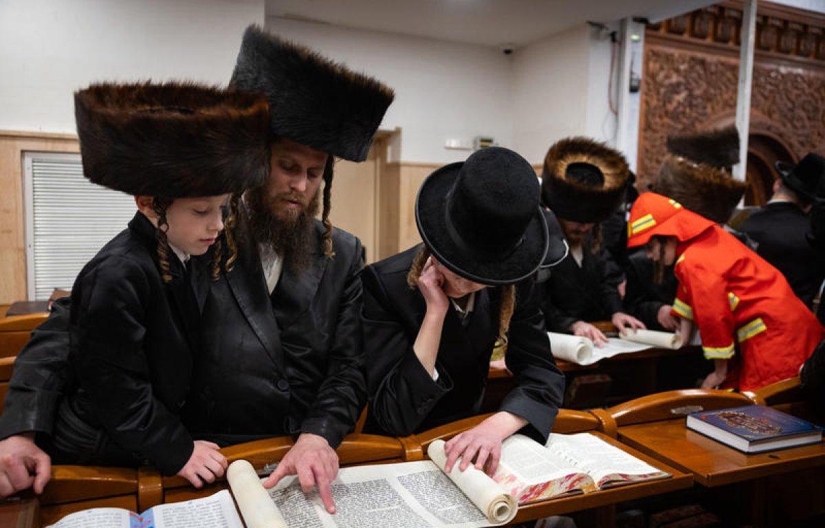 מגילת אסתר המלאה לקריאה נוחה, בשעת התפילה ולאחריה 