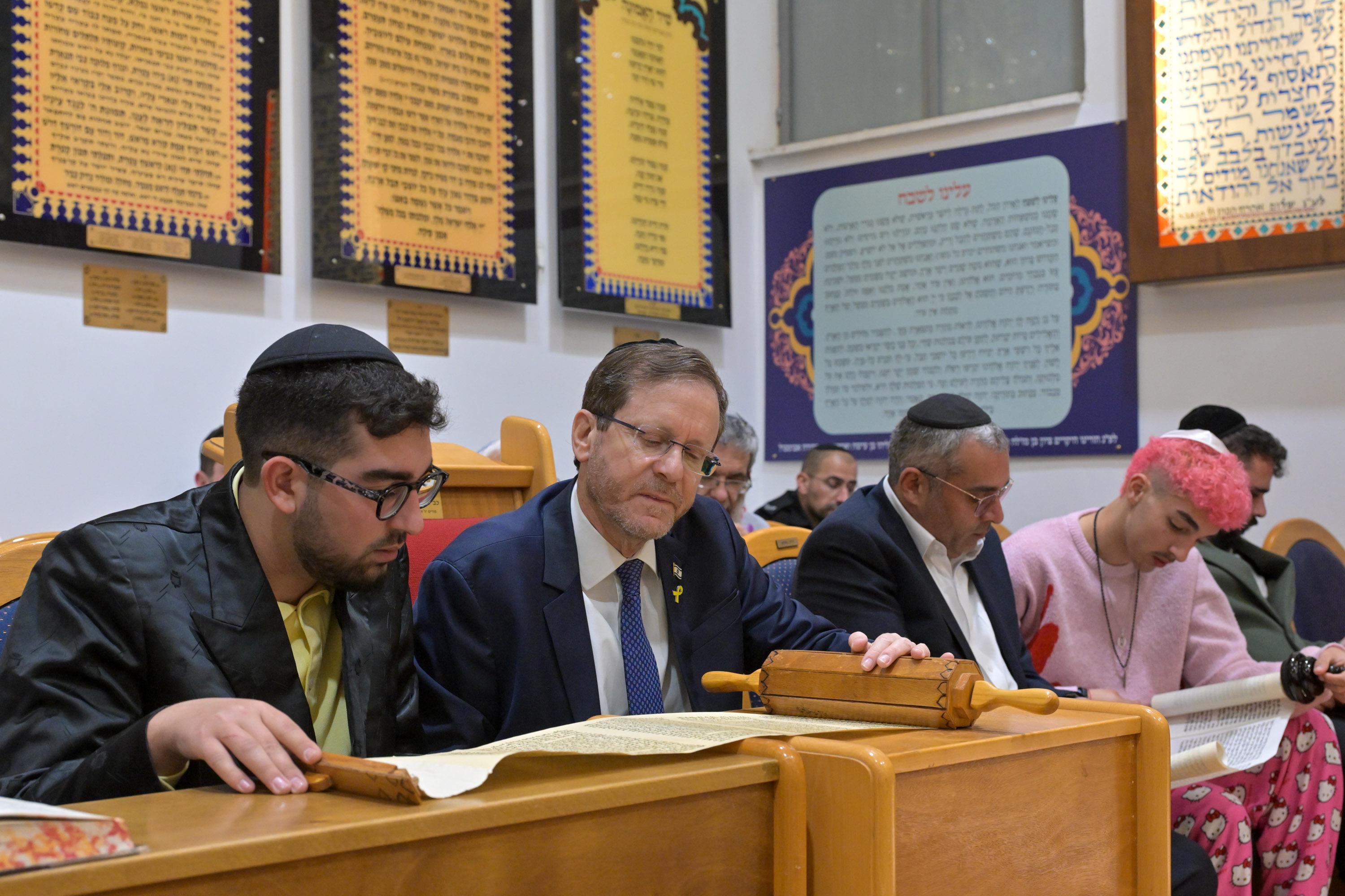 נשיא המדינה בקריאת מגילה לזכר אורי דנינו ז"ל: "להעלות על נס את גבורת היהודים"