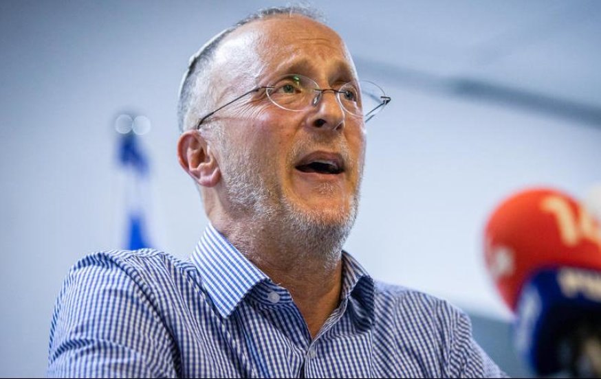 שלושה אמבולנסים חדשים נתרמו לזכר בנות משפחת די ז"ל שלושה אמבולנסים חדשים נתרמו לזכר בנות משפחת די ז"ל