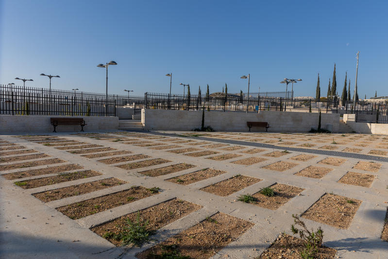 הביטוח הלאומי יקצר בחצי את זמן הקמת מצבות לנפטרים עריריים