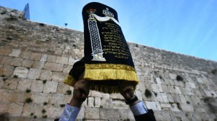 פרשת הנשיאים: המנהג שמביא ברכה, התחדשות וניסים בחודש ניסן