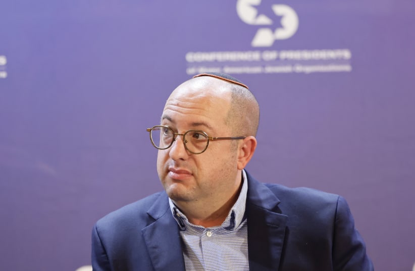 העיתונאי שנחקר ב"קטר-גייט" מאשים: "הפכתי לחשוד בגלל עבודתי" העיתונאי שנחקר ב"קטר-גייט" מאשים: "הפכתי לחשוד בגלל עבודתי"