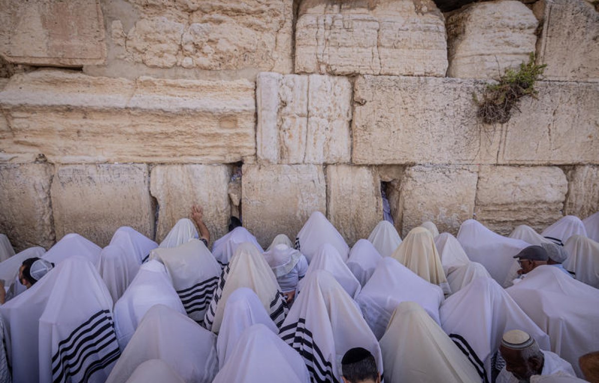 הרב שלום ארוש: פרשת נשא מגלה את סוד האהבה האינסופית של ה' לעם ישראל
