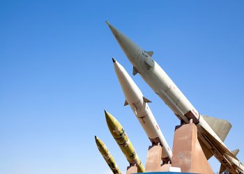 בניסיון להדביק את העליונות הישראלית: איראן מקימה בסיס אדיר מימדים