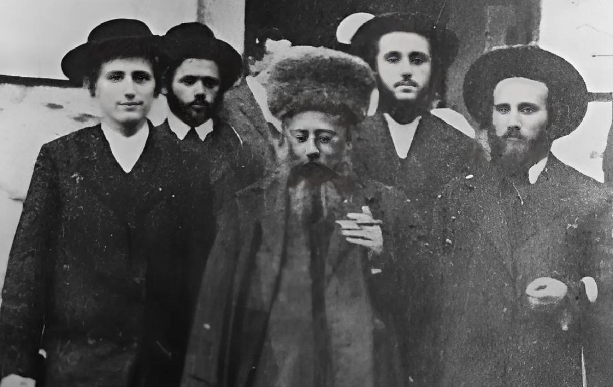 מחבר הספר "קדושת ציון" תהה: "כלום אפשר להסתתר מחבלי משיח?" מחבר הספר "קדושת ציון" תהה: "כלום אפשר להסתתר מחבלי משיח?"
