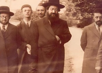 גאון הלכתי, דוקטור, מנגיש תורה: מייסד שושלת לאו המעטירה זצ"ל גאון הלכתי, דוקטור, מנגיש תורה: מייסד שושלת לאו המעטירה זצ"ל