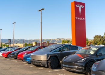 האיש העשיר בעולם הודיע: ממשיך במשימתי לפחות עוד חמש שנים האיש העשיר בעולם הודיע: ממשיך במשימתי לפחות עוד חמש שנים