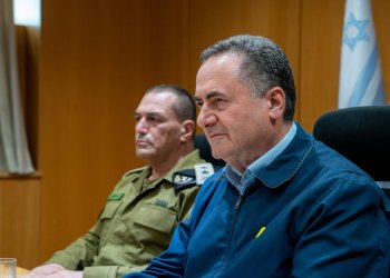 שר הביטחון לצד אלופי צה"ל: "אם נצטרך לפעול נגד איראן - נדע לעשות זאת"