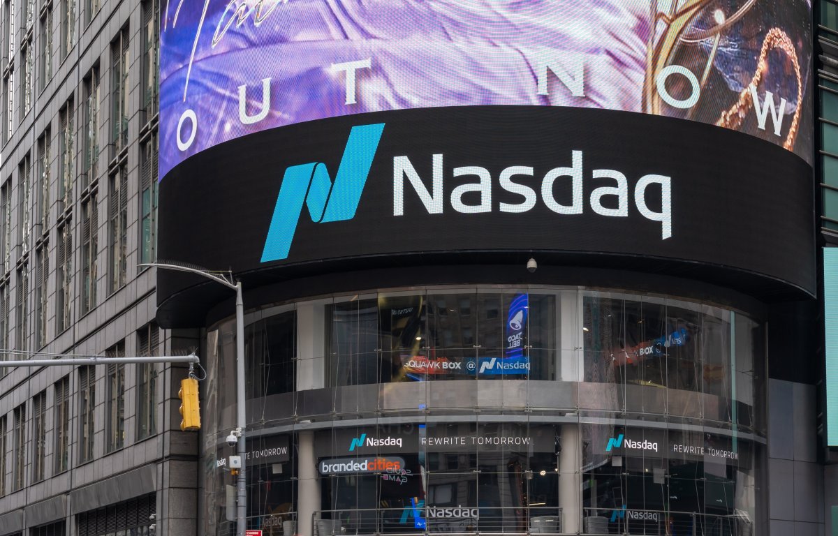 ירידות בוול סטריט: נאסד"ק איבד כ-1%, אנבידיה צנחה ב-4% ירידות בוול סטריט: נאסד"ק איבד כ-1%, אנבידיה צנחה ב-4%