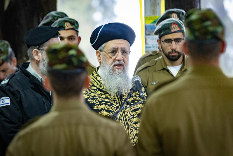 מרן הראשון לציון וראש הממשלה פייסו אב שכול שהתפרץ בטקס יום הזיכרון