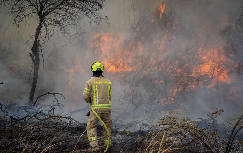 שריפות אדירות בהרי ירושלים ובמרכז: ישראל מבקשת סיוע בינלאומי ומפנה יישובים שריפות אדירות בהרי ירושלים ובמרכז: ישראל מבקשת סיוע בינלאומי ומפנה יישובים