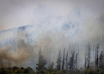 שריפות הענק גורמות לביטול רוב אירועי יום העצמאות ברחבי הארץ
