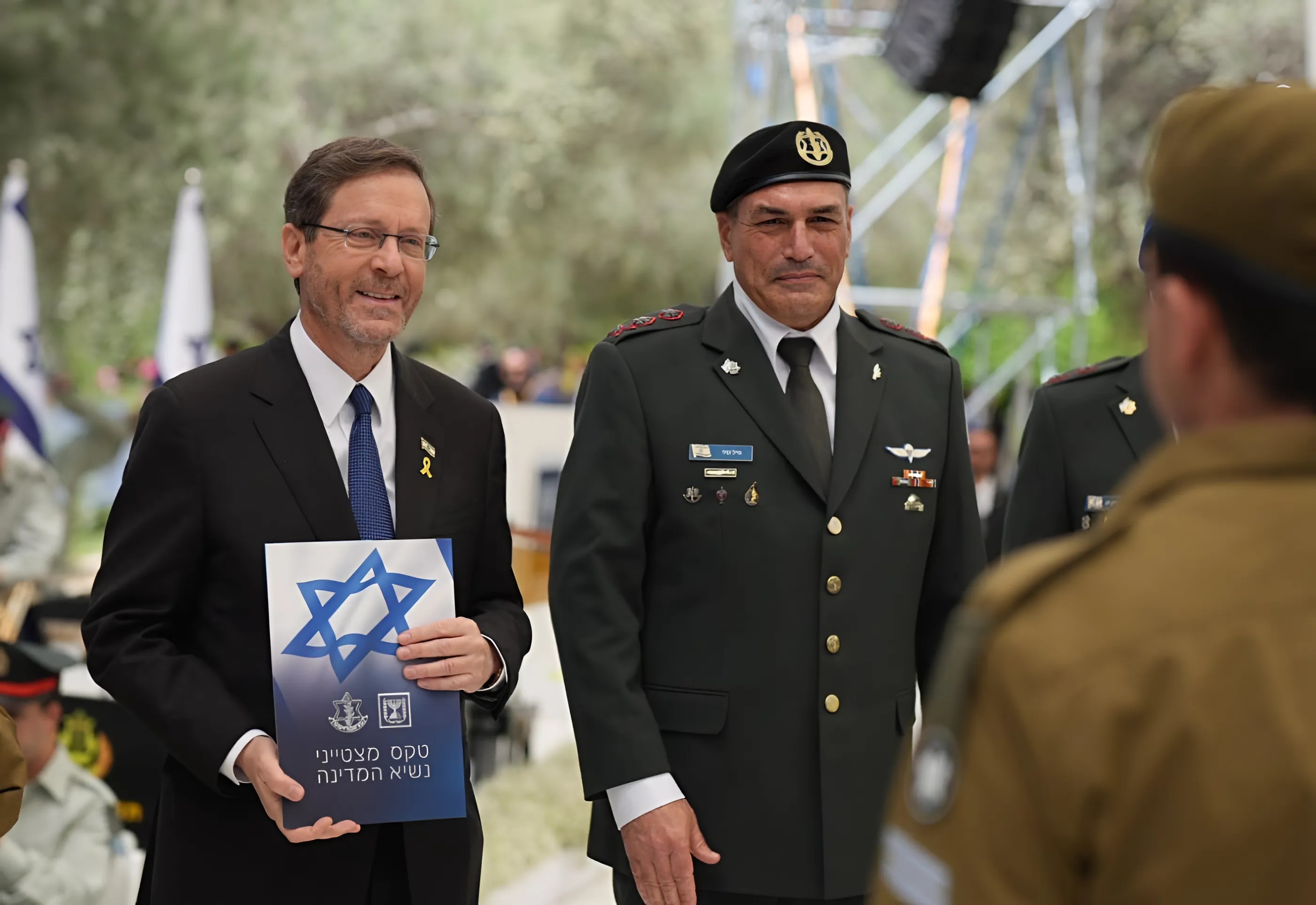 טקס החיילים המצטיינים עוטר בגיבורי המלחמה