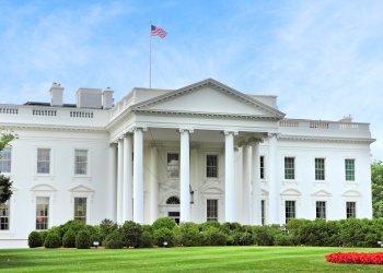 טלטלה בארה"ב: פוטר היועץ לביטחון לאומי של טראמפ