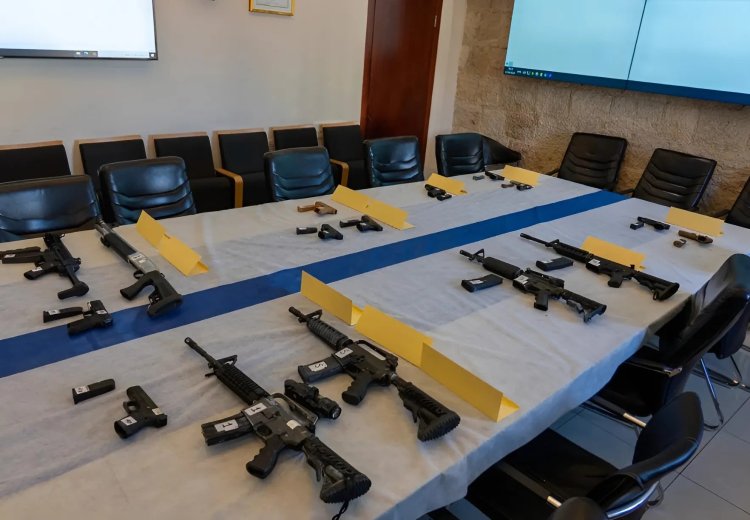 סוכן סמוי חשף רשת סחר בנשק: בין החשודים – עובדי בית חולים בירושלים פעילות המשטרה הלילה (צילום: דוברות המשטרה )