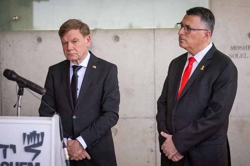 "מהלך הרסני שמתגמל טרור": שר החוץ מתריע מדינות מהכרה במדינה פלסטינית