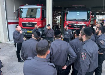היסטוריה בכבאות: 22 חרדים התנדבו להיות לוחמי אש בחיפה היסטוריה בכבאות: 22 חרדים התנדבו להיות לוחמי אש בחיפה