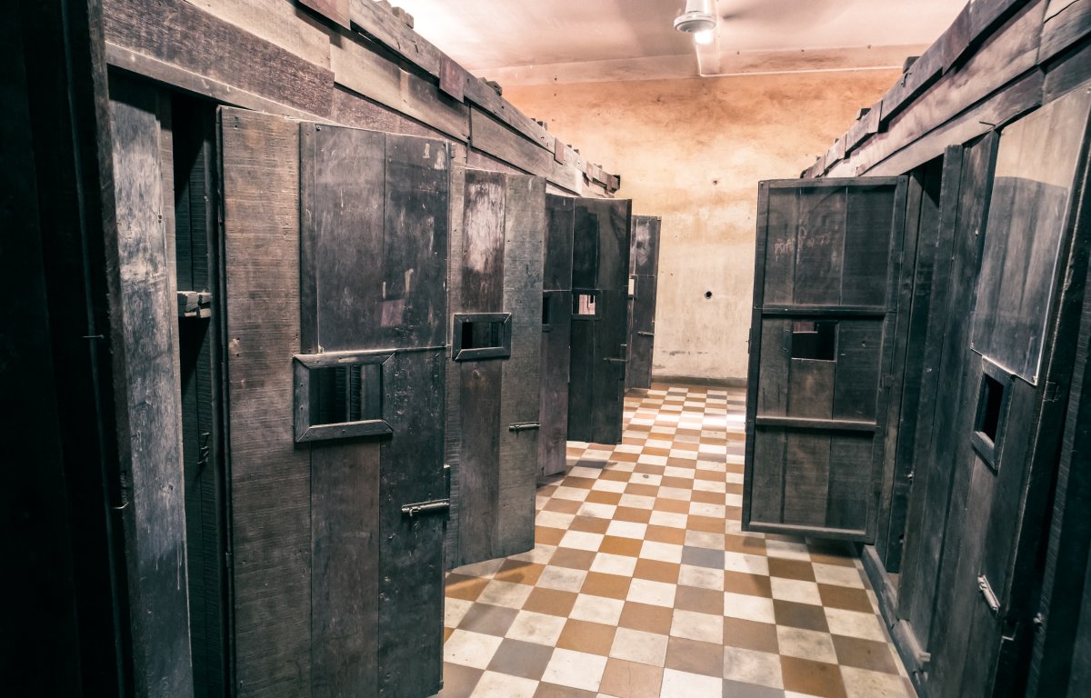 עלייתו של עריץ: היום ב-1976 פול פוט החל את שלטון הדמים בקמבודיה