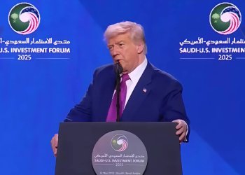 הנשיא טראמפ הכריז בסעודיה: "נסיר את העיצומים שלנו על סוריה" הנשיא טראמפ הכריז בסעודיה: "נסיר את העיצומים שלנו על סוריה"