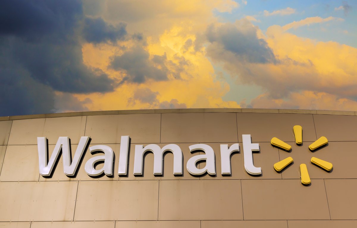 טראמפ קורא לענקית הקמעונאות של ארצות הברית: "אל תעלי מחירים!"