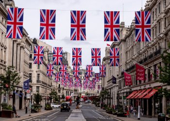 בריטניה ואירופה חתמו על הסכם ש"מרכך" את השלכות הברקזיט בריטניה ואירופה חתמו על הסכם ש"מרכך" את השלכות הברקזיט