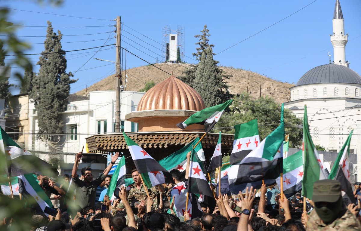 דאגה בינלאומית: ג'יהאדיסטים משתלבים בצבא הסורי החדש 