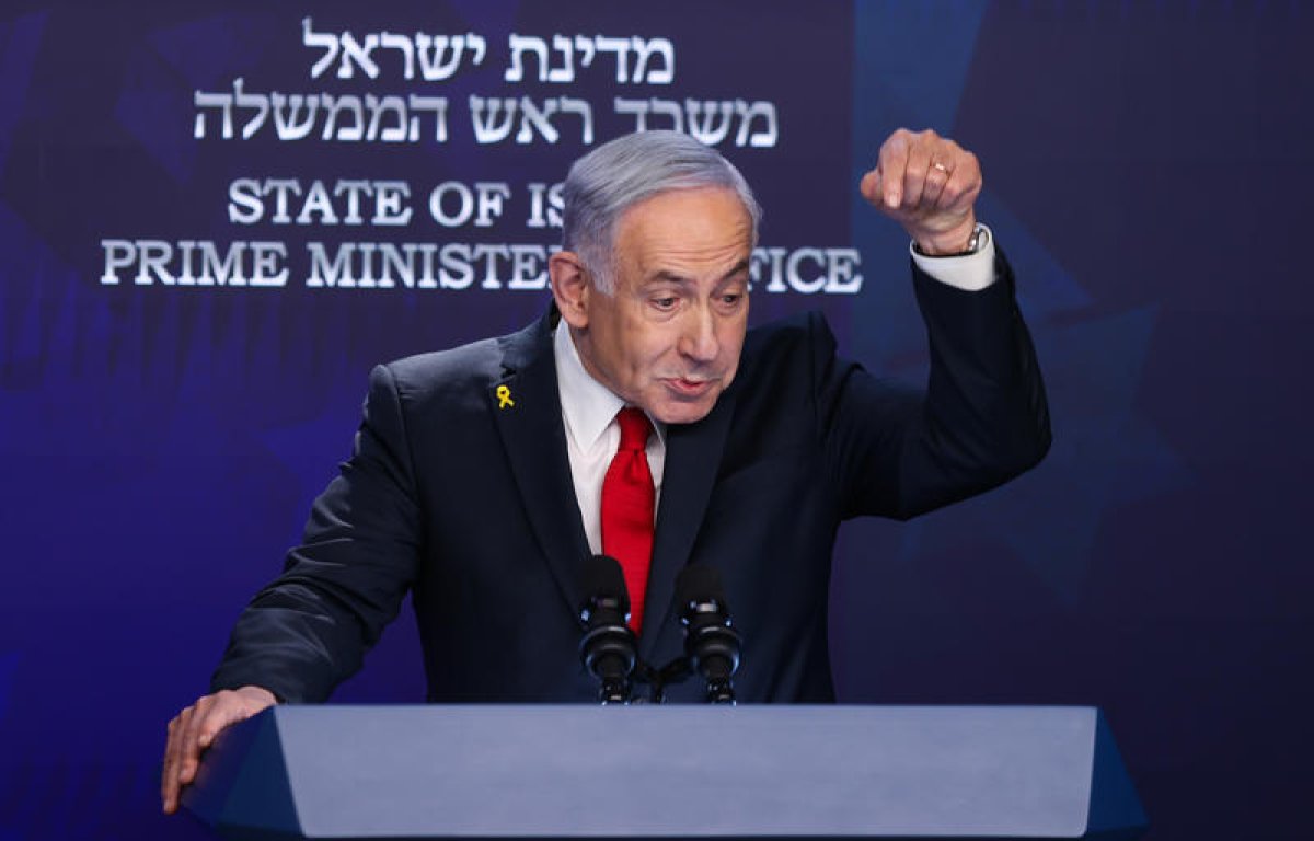 לפיד וגנץ לנתניהו: תחזיר את החטופים וצא ל"עידן חדש" במזה"ת