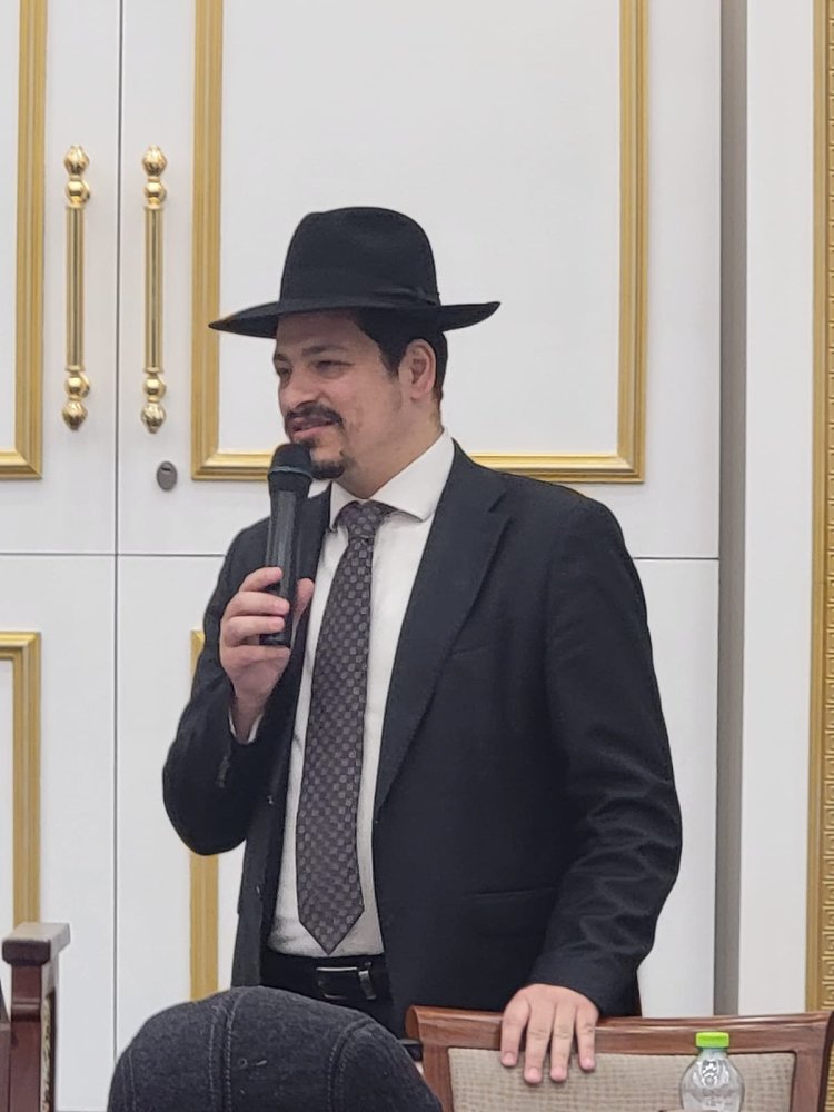 מנהיגות בצל גזֵרה: הרב שהציל את יהדות סוריה הרה"ג הרב בנימין חמרה רב עדת יוצאי סוריה בארץ הקודש