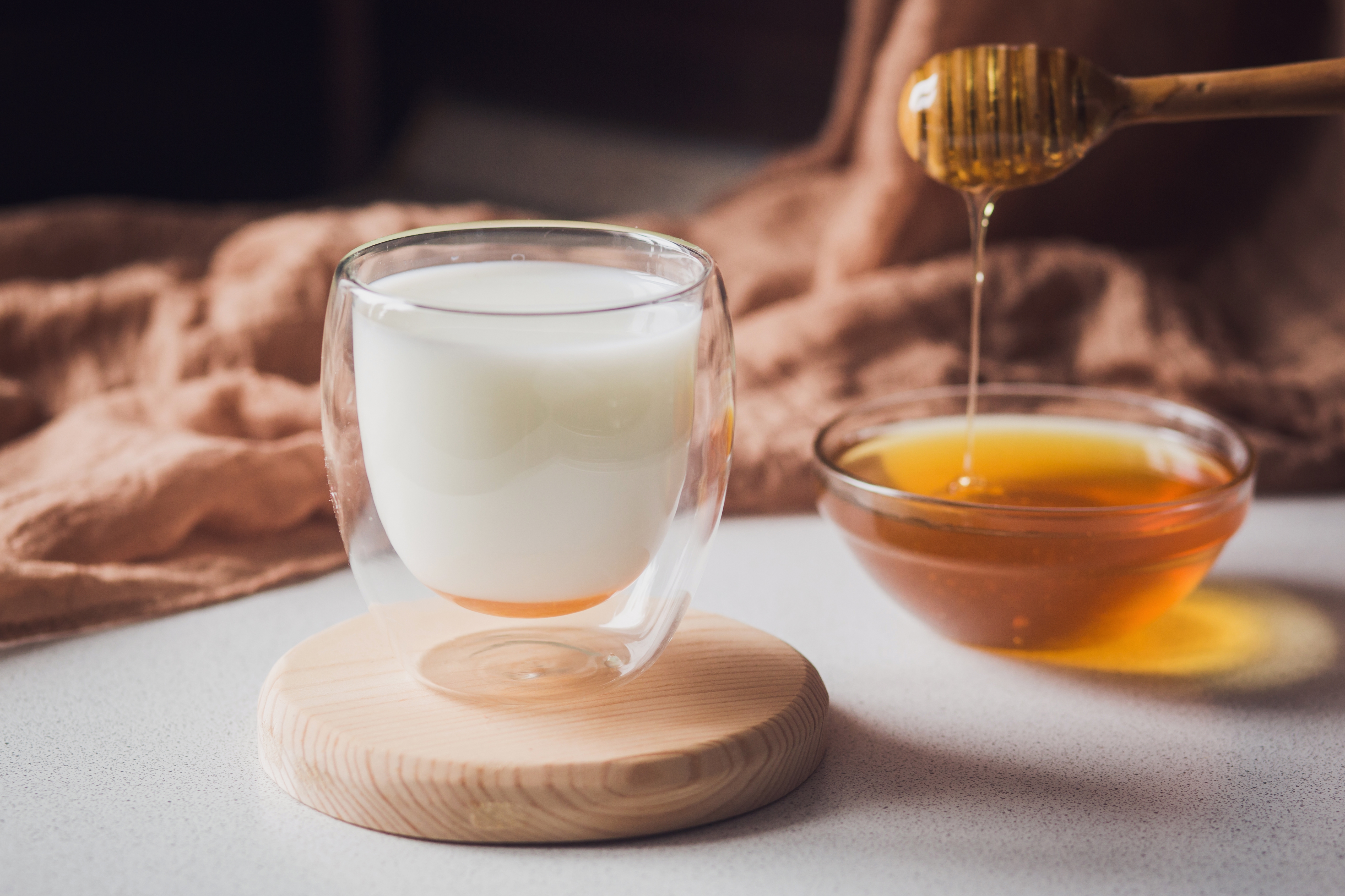 "דבש וחלב תחת לשונך": כמה חלב שתו בישראל השנה? 