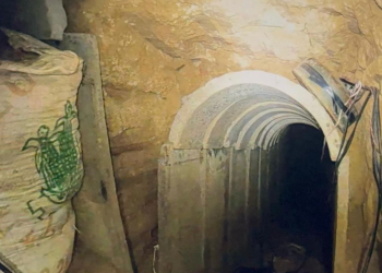 יותר משנה וחצי למלחמה: מנהרה בת מאות מטרים נחשפה בעזה - והושמדה יותר משנה וחצי למלחמה: מנהרה בת מאות מטרים נחשפה בעזה - והושמדה