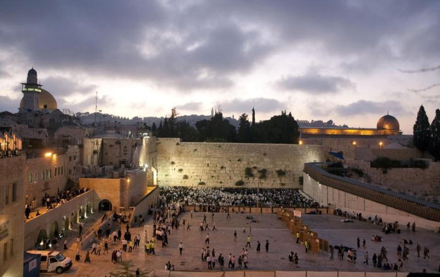 פוקדי הכותל המערבי בשבועות יזכו לערכת קידוש פרטית לאחר מוסף פוקדי הכותל המערבי בשבועות יזכו לערכת קידוש פרטית לאחר מוסף