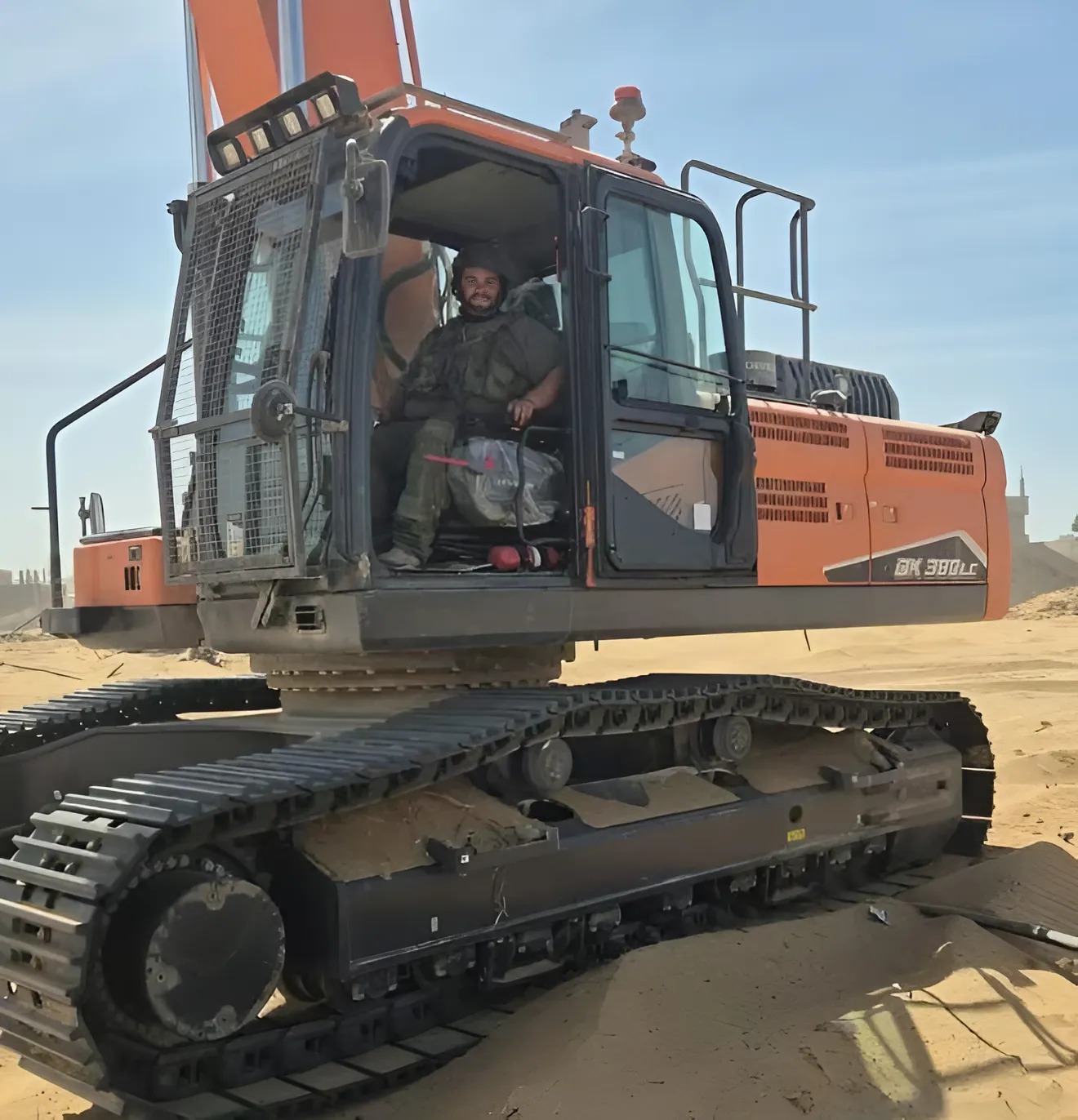 ברוך דיין האמת: דוד ליבי, מפעיל כלי הנדסי, נפל בעזה