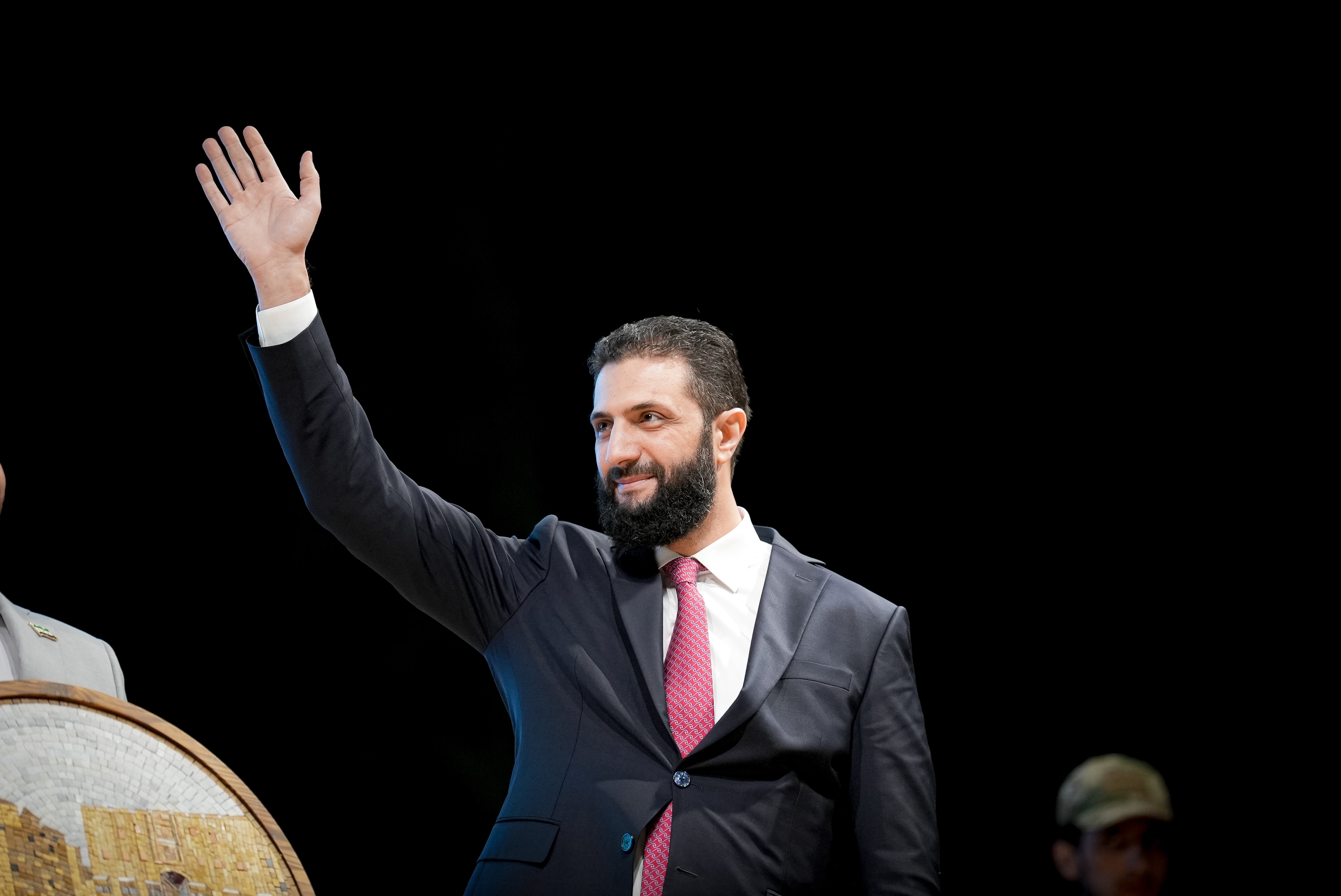 היחסים מתחממים: ראש המל"ל הנגבי נפגש עם נשיא סוריה א-שרע היחסים מתחממים: ראש המל"ל הנגבי נפגש עם נשיא סוריה א-שרע