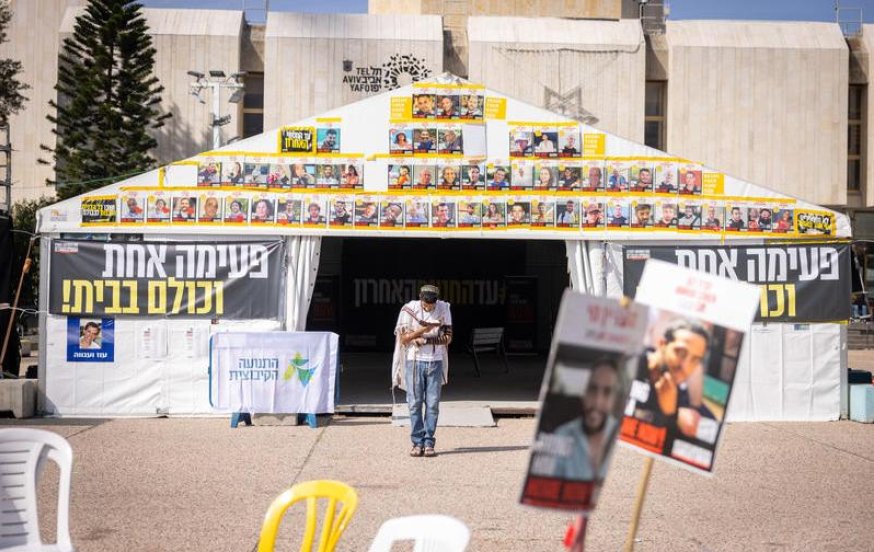 הנשיא אירח את מיזם "תפילין לכל חטוף": "בס"ד נראה את כולם בבית" הנשיא אירח את מיזם "תפילין לכל חטוף": "בס"ד נראה את כולם בבית"