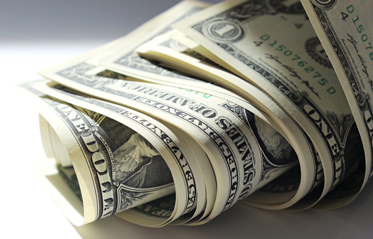 הדולר מתמוטט, ומגיע לשפל של שלוש שנים מול השקל 