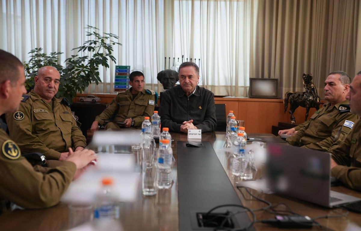 צה"ל נערך לעצור בשעות הקרובות את המשט לעזה צה"ל נערך לעצור בשעות הקרובות את המשט לעזה