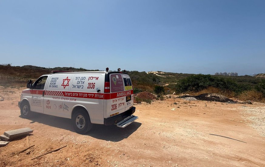 תמרור אזהרה בוהק: נער בן 13 נפצע אנוש מירי באקדח של ההורים תמרור אזהרה בוהק: נער בן 13 נפצע אנוש מירי באקדח של ההורים