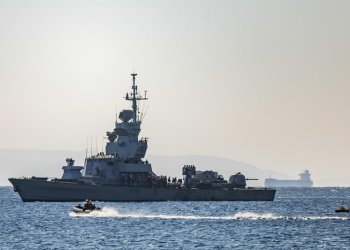 איתות לאיראן: חיל הים פגע בחות'ים ע"י טילים בטווח של מאות ק"מ איתות לאיראן: חיל הים פגע בחות'ים ע"י טילים בטווח של מאות ק"מ