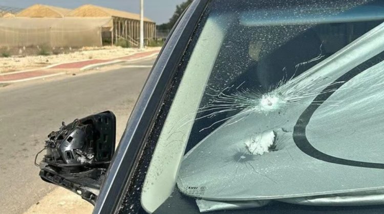 גבורת יחידים בפרי גן: לוחמי שלומית עצרו את חדירת המחבלים רכב שנפגע במושב, 7 באוקטובר (צילום: השימוש בתמונה נעשה על פי סעיף 27א)