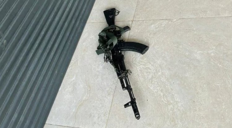 גבורת יחידים בפרי גן: לוחמי שלומית עצרו את חדירת המחבלים נשק של אחד המחבלים שנמצא במושב (צילום: השימוש בתמונה נעשה על פי סעיף 27א)