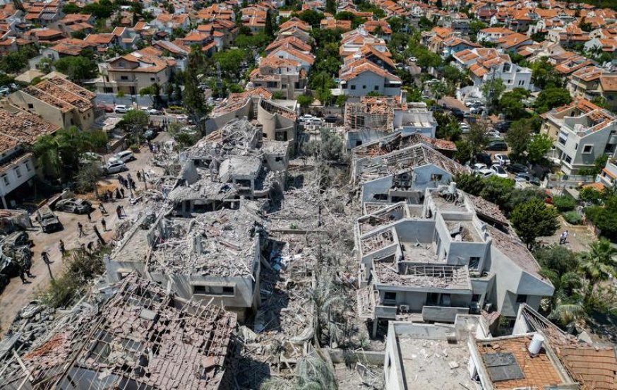 שלושה הרוגים ועשרות פצועים במטח האיראני הקטלני על ישראל שלושה הרוגים ועשרות פצועים במטח האיראני הקטלני על ישראל