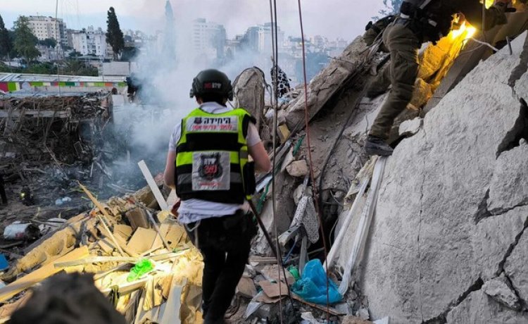 זירת הנפילה בבת ים, הבוקר (צילום: דוברות זק"א)