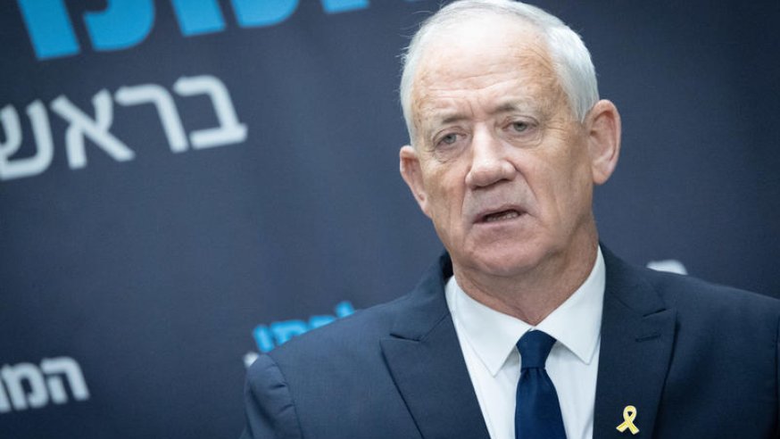 גנץ מתגייס למען המדינה: "נלחמים רק נגד המשטר - לא נגד העם" גנץ מתגייס למען המדינה: "נלחמים רק נגד המשטר - לא נגד העם"