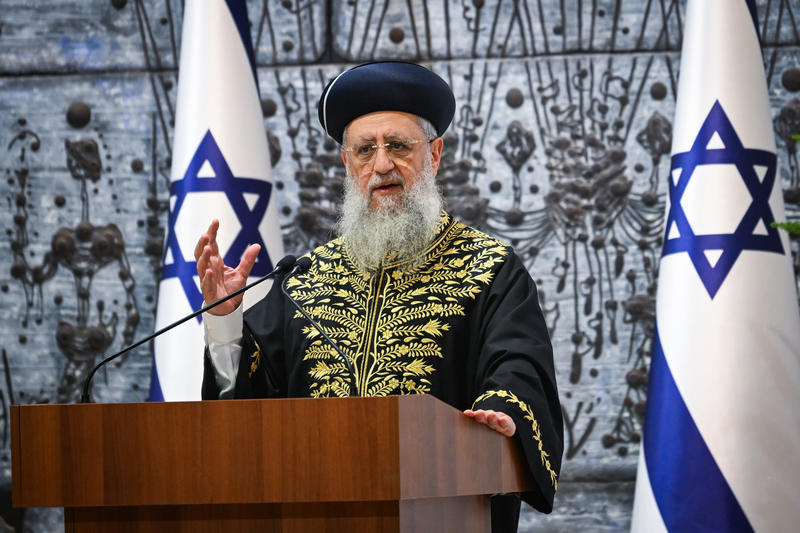 מרן הראשון לציון נועד עם משפחות חטופים: "מקווה שכולם יחזרו בקרוב"