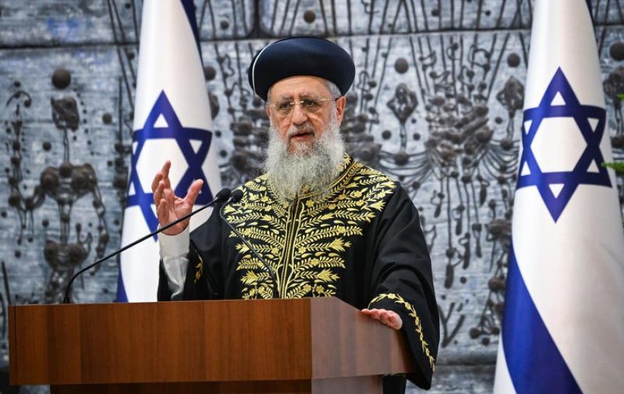 הרבנים הראשיים בתפילה בכותל המערבי: "ראינו ניסים גדולים" הרבנים הראשיים בתפילה בכותל המערבי: "ראינו ניסים גדולים"