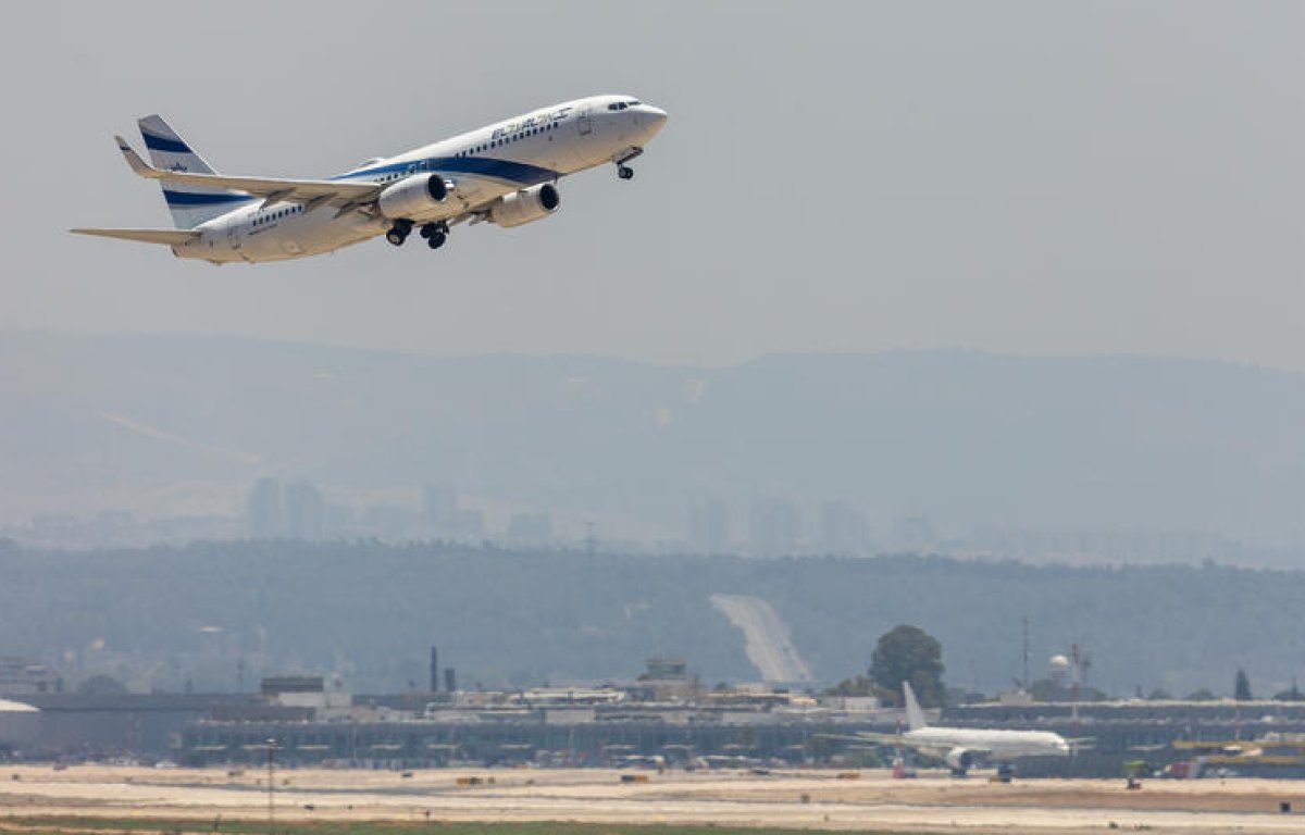 מאה אלף ישראלים נותנים תשובה ניצחת לעשרת המרגלים מאה אלף ישראלים נותנים תשובה ניצחת לעשרת המרגלים