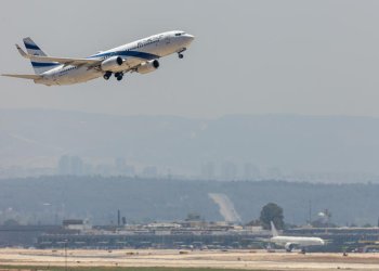 מאה אלף ישראלים נותנים תשובה ניצחת לעשרת המרגלים מאה אלף ישראלים נותנים תשובה ניצחת לעשרת המרגלים
